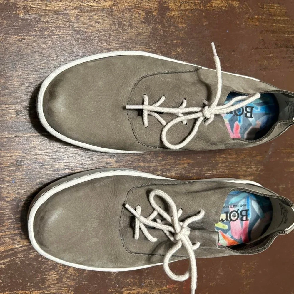 Born crafted footwear olive green size 8